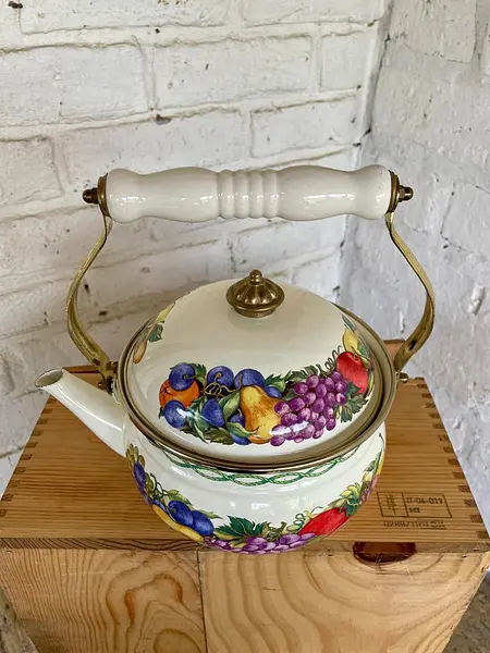 Tetera Esmaltada Manija De Porcelana Y Bronce - Taiwan 1970