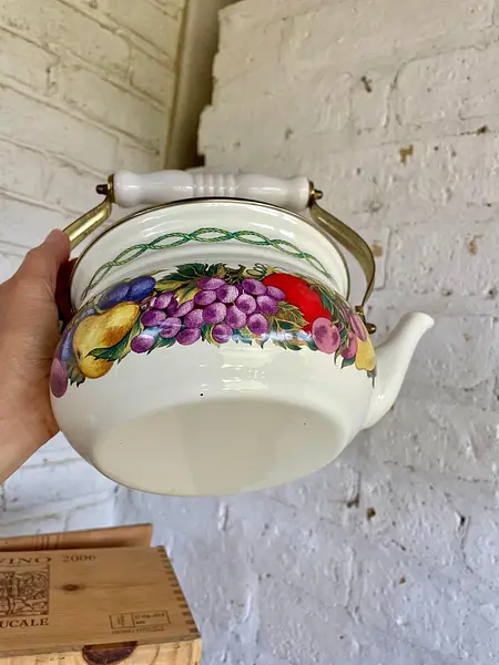 Tetera Esmaltada Manija De Porcelana Y Bronce - Taiwan 1970