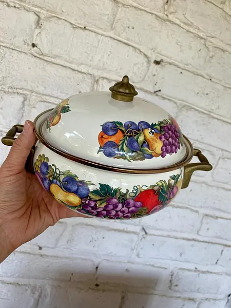 Olla Esmaltada Con Tapa Y Asas De Bronce - Taiwan 1970