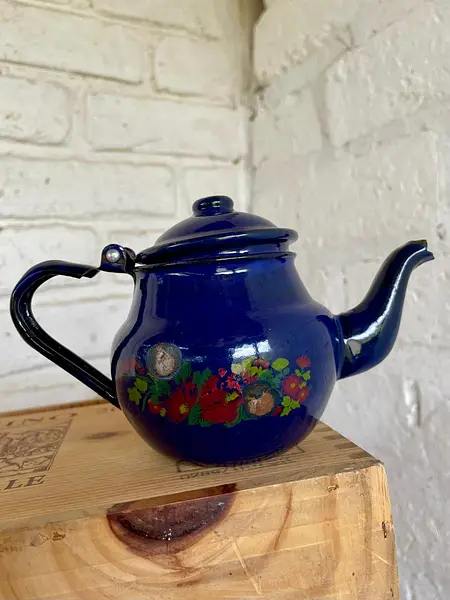 Tetera Mini Esmaltada Con Diseño De Flores - Colombia 1960