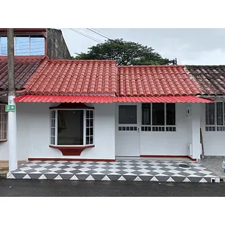 Casa-Bosques De Abajam