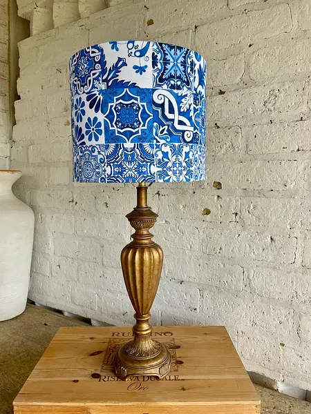 Lámpara Con Caperuza Estilo Azulejos Griegos- U.S.A. 1995