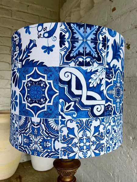 Lámpara Con Caperuza Estilo Azulejos Griegos- U.S.A. 1995