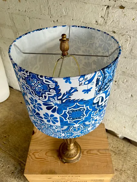 Lámpara Con Caperuza Estilo Azulejos Griegos- U.S.A. 1995