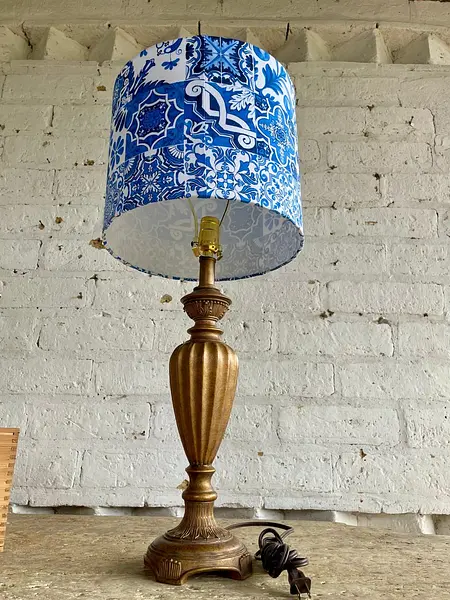 Lámpara Con Caperuza Estilo Azulejos Griegos- U.S.A. 1995