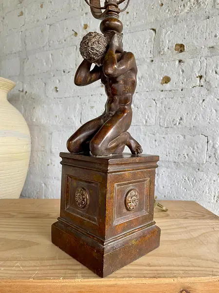 Lámpara De Atlas Y Caperuza De Mapa - U.S.A. 1980