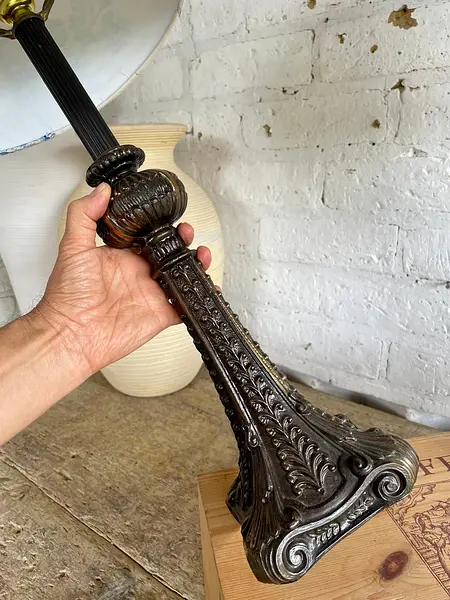 Lámparas Antiguas Con Caperuzas Estilo Toile De Jo