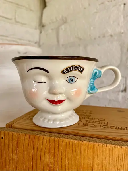Taza De Porcelana Con Cara De Muñeca Bailey-S 1996