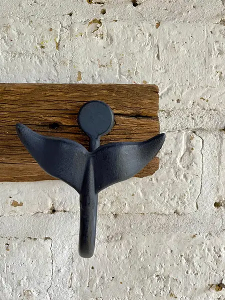 Perchero Rústico Con 3 Ganchos Metálicos Cola De Ballena