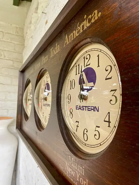 Reloj De Aeropuerto Eastern Air Lines - U.S.A. 1983