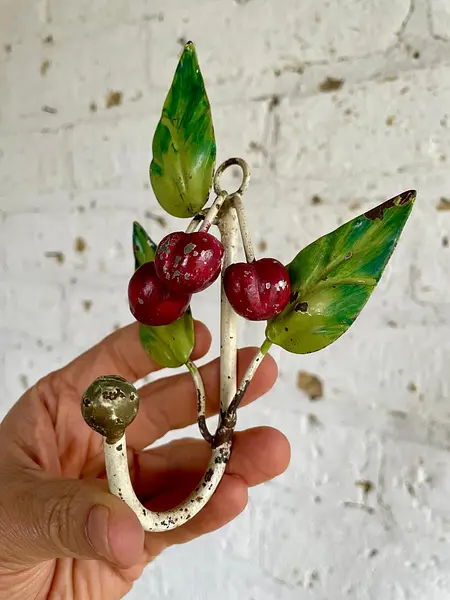 Cerezas Metálicas Con Gancho De Colgar - Italia 1980