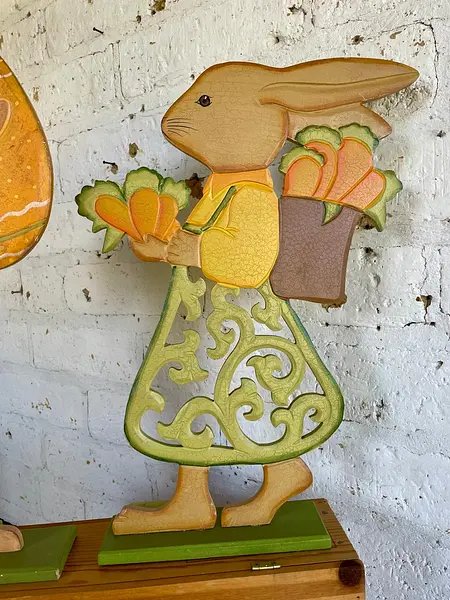 Pareja Conejos En Madera Calada Y Pintados A Mano