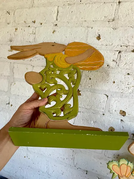 Pareja Conejos En Madera Calada Y Pintados A Mano