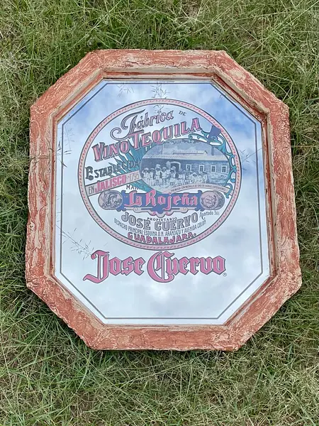 Espejo Publicitario José Cuervo - México 1980
