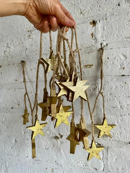 Guirnalda Rústica Con 16 Estrellas De Madera Brillantes