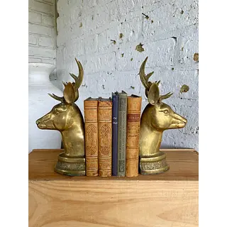 Venados Tranca Libros En Bronce - Corea 1950