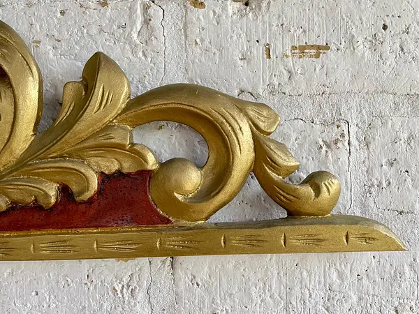 Friso De Madera Tallada