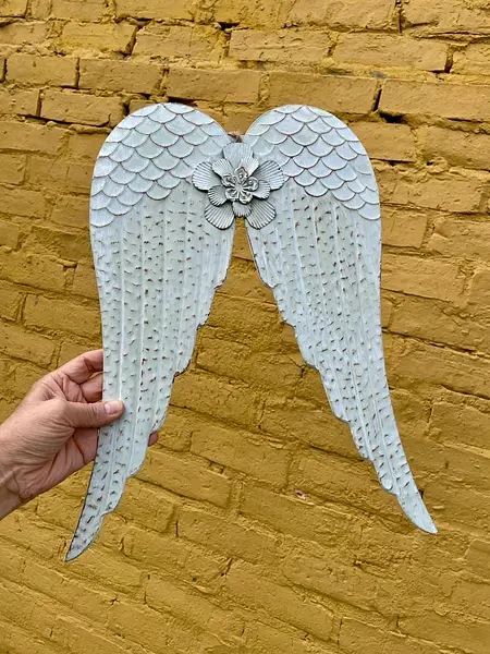 Alas Metálicas Repujadas