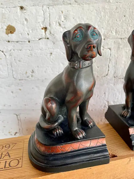 Tranca Libros X 2 Perros Resina - 1980