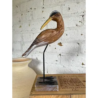 Garza Tallada En Madera Y Patas Metálicas