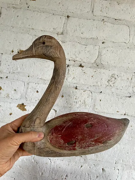 Pato De Madera Rústico Grande Con Acabado Desgastado