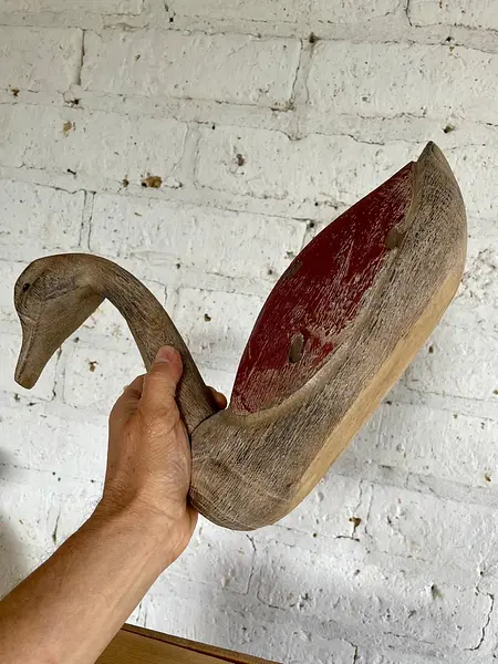 Pato De Madera Rústico Grande Con Acabado Desgastado