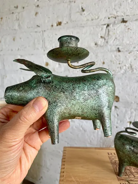 Candelabros X 2 Con Figuras De Cerdo - Indonesia 1990