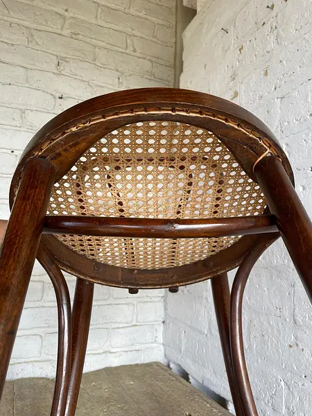 Silla Estilo Thonet Con Asiento Tejido - Colombia 1980