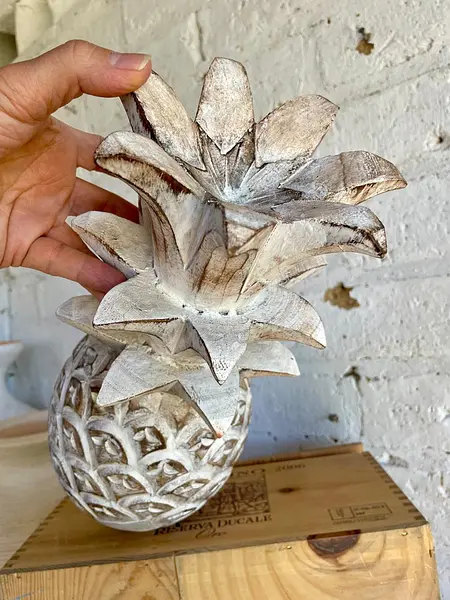 Piña Tallada En Madera Blanca Envejecida - Filipinas 2020