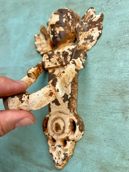 Aldaba Metálica Con Forma De Ángel