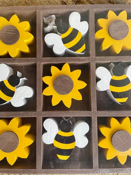 Juego De Mesa Triqui De Abejas Y Girasoles