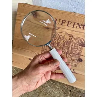 Lupa De Mano Con Mango Blanco