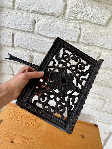 Atril De Libros Graduable En Bronce Fundido - Colombia 1970