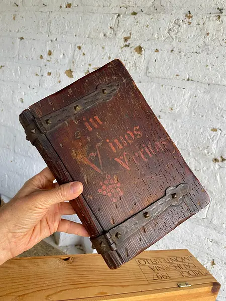 Caja Libro De Madera Con Herrajes - España 1900