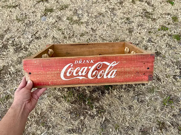 Caja Coca Cola Rústica Y Manijas Anudadas En Los Laterales