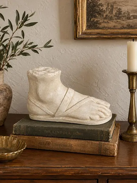 Pie Griego Romano Con Sandalia - Grecia 2020