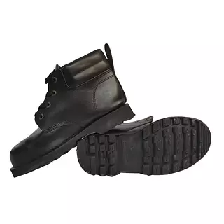 Bota De Material Con Puntera