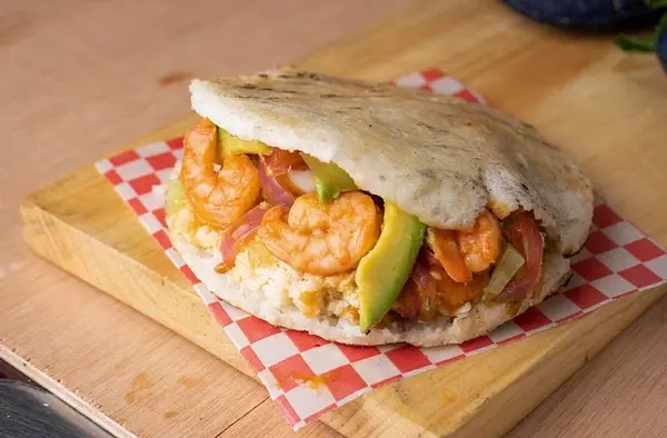 Arepa Con Camarones