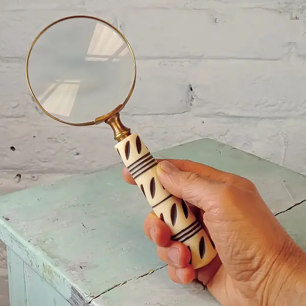 Lupa De Mano - India 1995