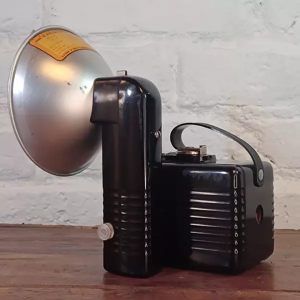 Cámara Fotográfica Kodak Brownie Hawkeye - U.S.A. 1955