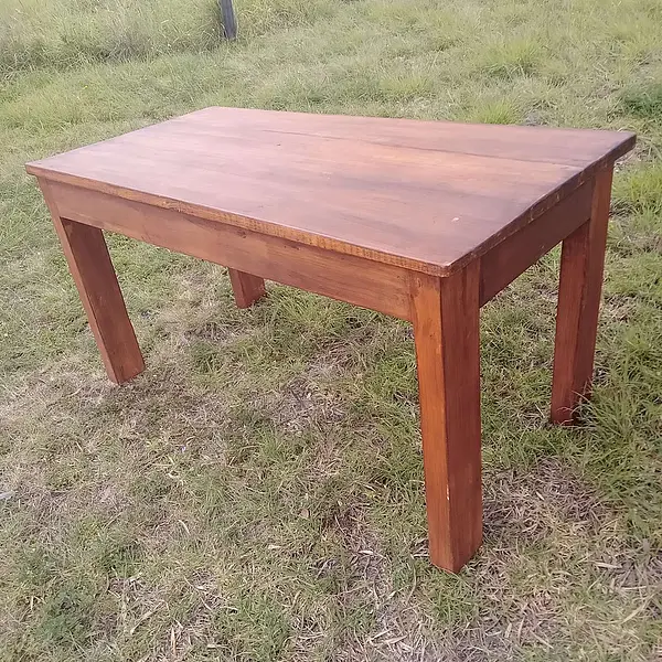 Mesa Maciza De Madera