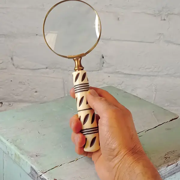 Lupa De Mano - India 1995